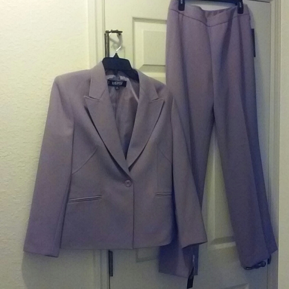 🐞Ladies 2-pc Pant Suit💜